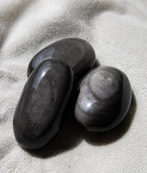 Silver Sheen Obsidian Handsteine