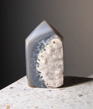 Druzy Achat Turm DA11