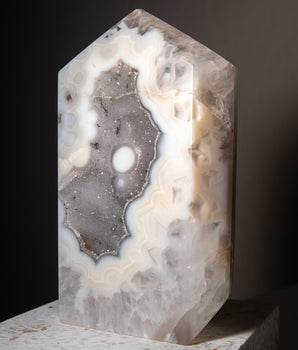 Druzy Achat Turm DA7
